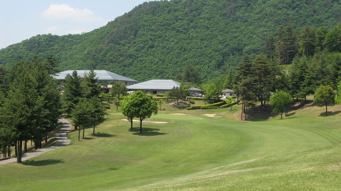 勝沼ゴルフコースの公式サイトの画像